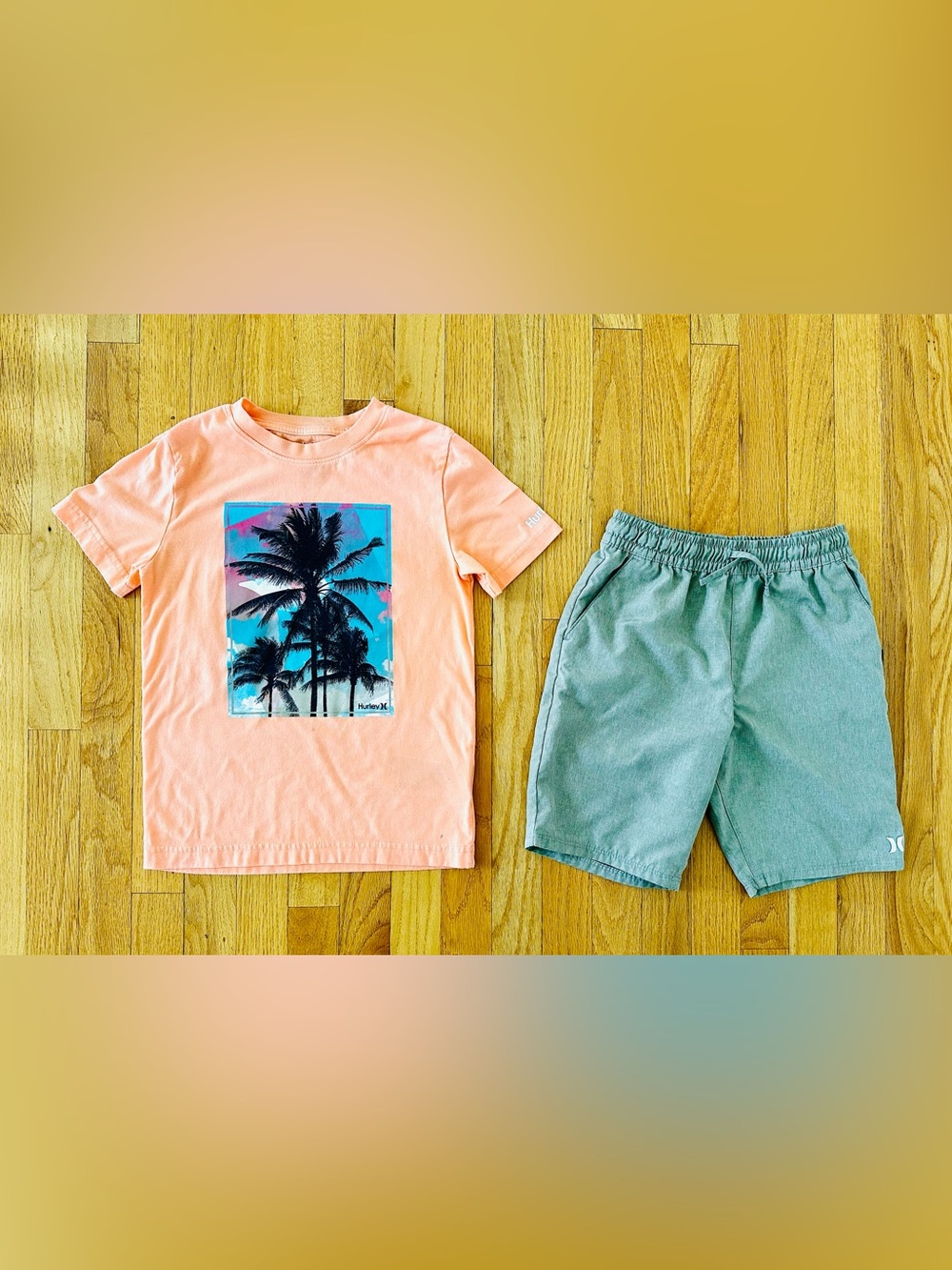 Hurley 2pc T-shirt and Shorts Matching Set Light Coral & Tan Size S / 8-10 Years